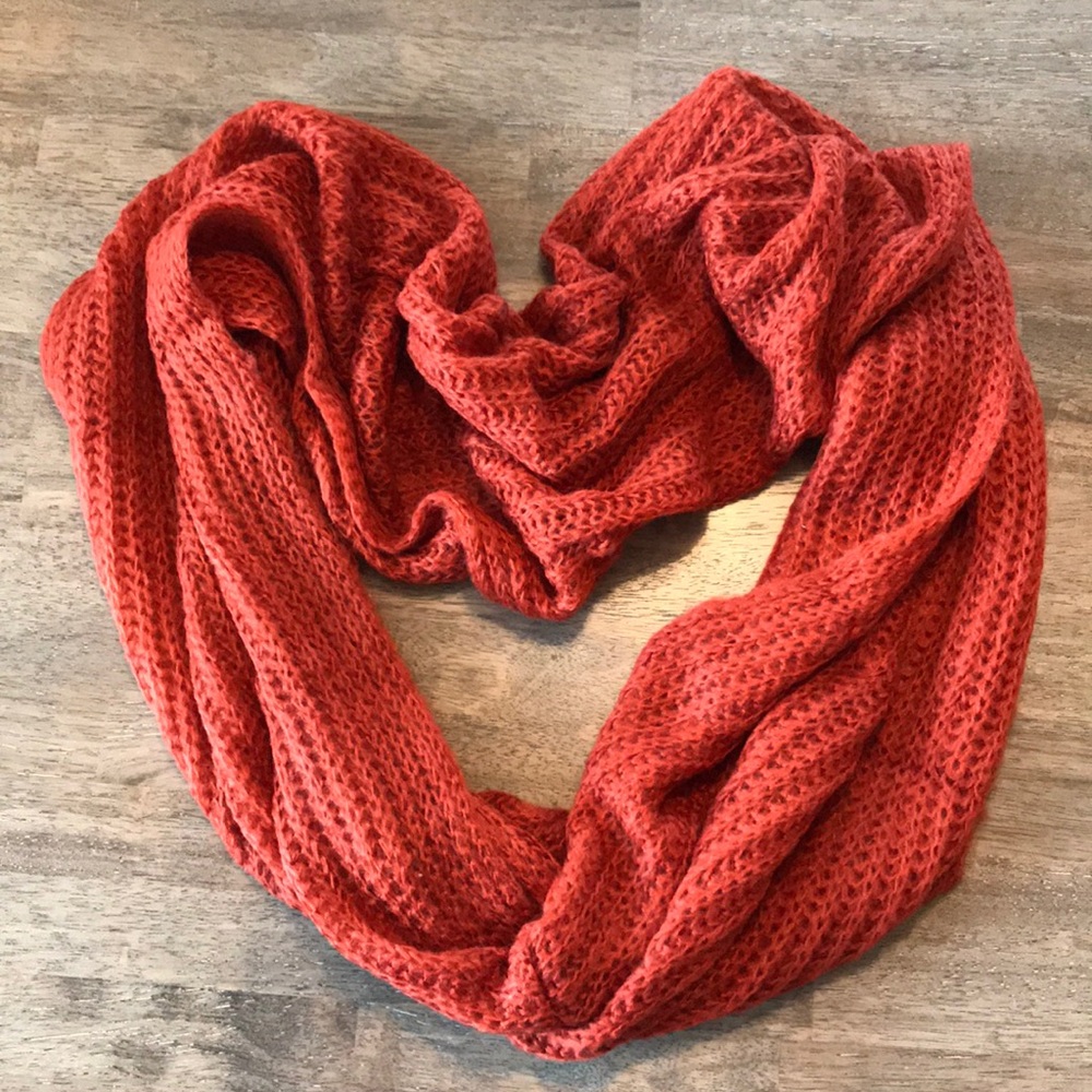 🍭3/$23 Infinity scarf🧣
